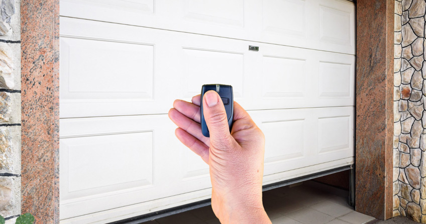 Garage Door Remotes: Wireless vs. Wired Options - Which Is Right for You? 